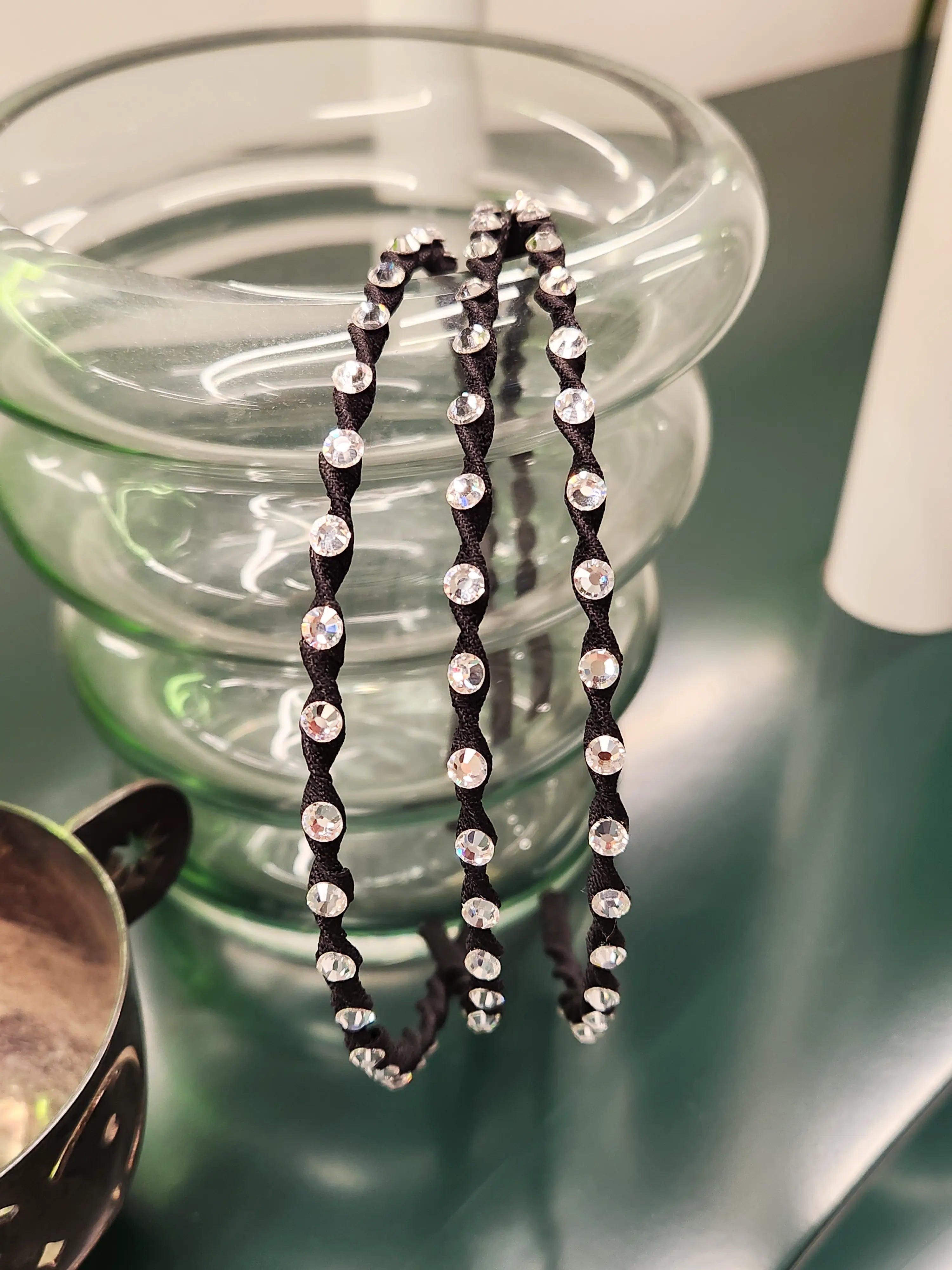 Black Crystal Hairbrace – Hårbøyle WEshine