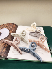 Matte Loop Hair Clip 13cm - 10 colors