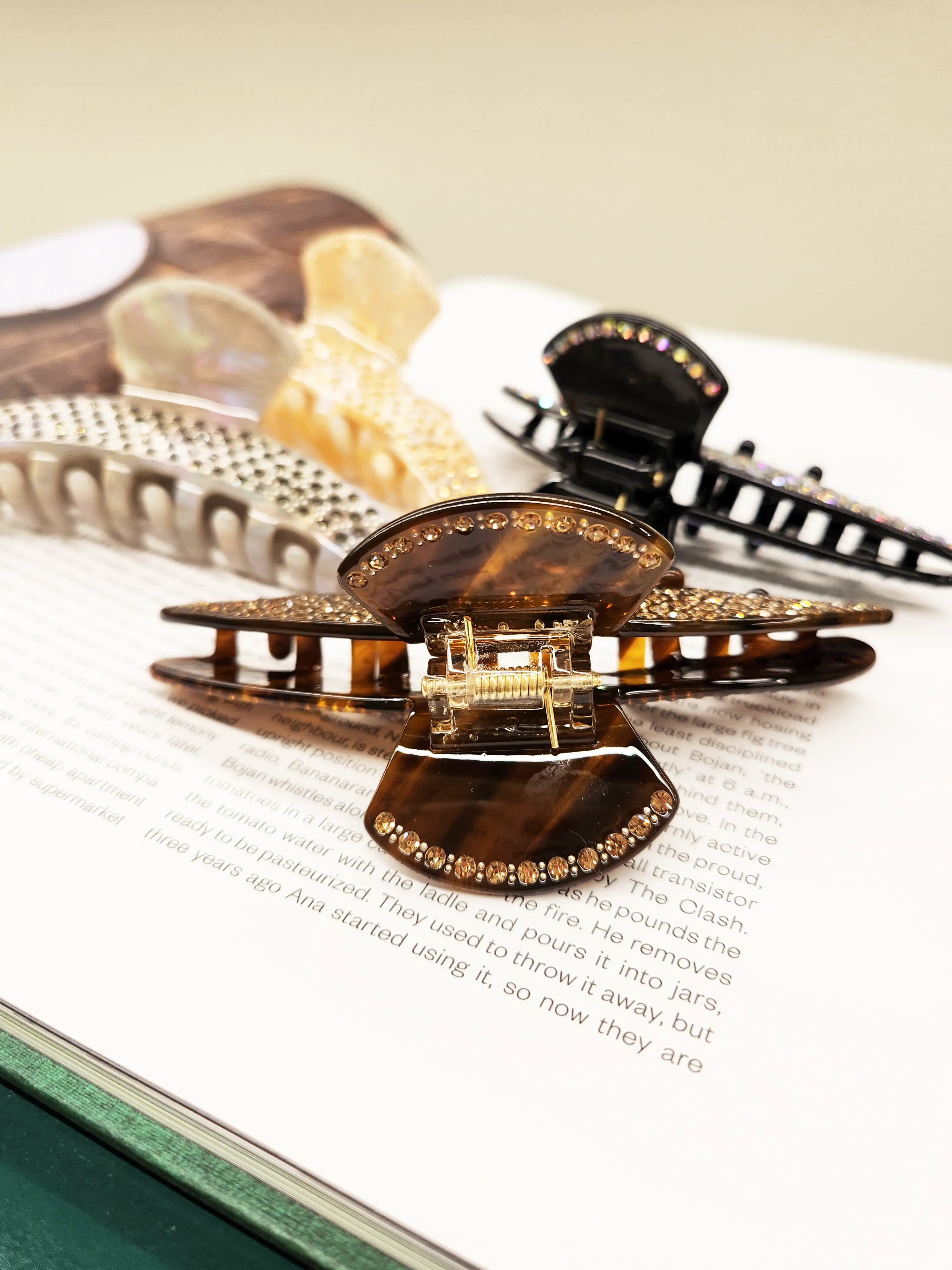 Twinkle Hair Clip 11.5 cm -4 colors WEshine