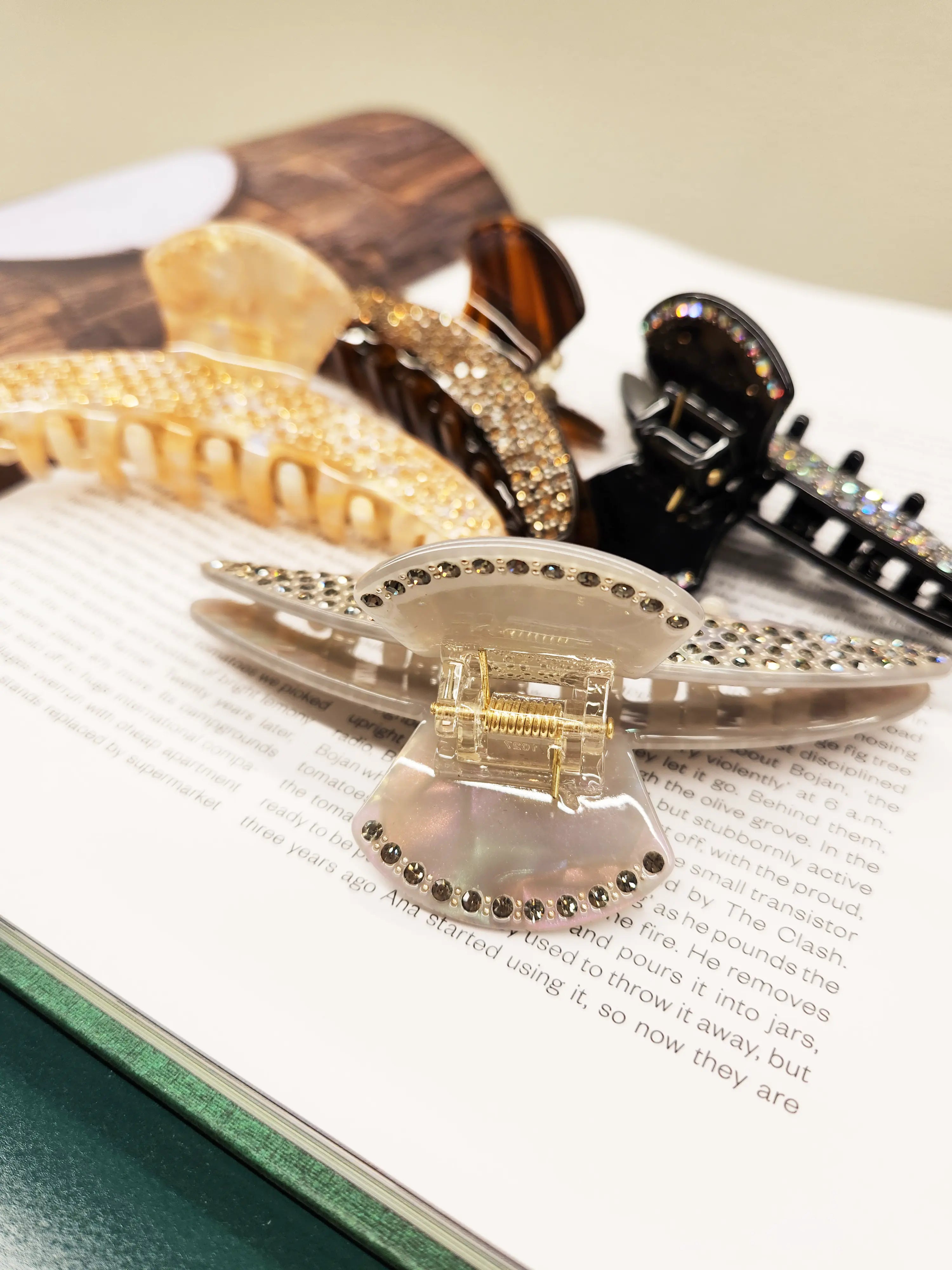 Twinkle Hair Clip 11.5 cm -4 colors WEshine
